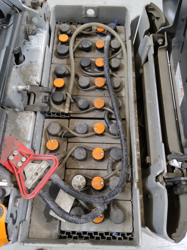 Still LTX50 - Складской тягач: фото 4 Still LTX50 - Складской тягач: фото 4