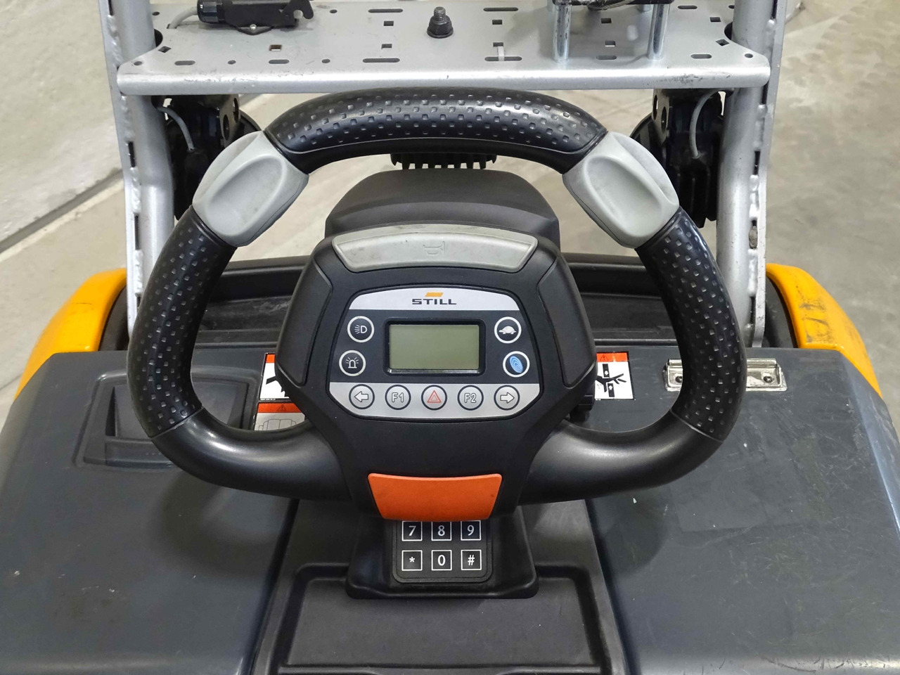 Still LTX50 - Складской тягач: фото 3 Still LTX50 - Складской тягач: фото 3