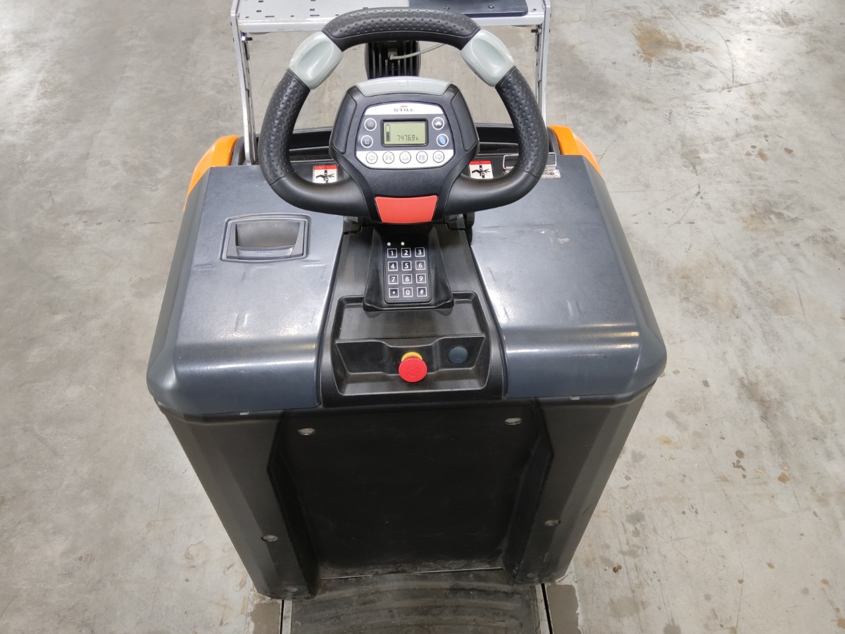 Still LTX50 - Складской тягач: фото 3 Still LTX50 - Складской тягач: фото 3