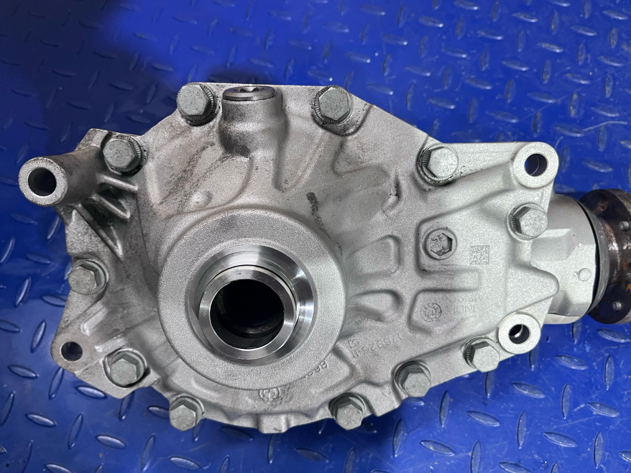 BMW BMW Front Axle Differential 8635870 - Дифференциал: фото 2 BMW BMW Front Axle Differential 8635870 - Дифференциал: фото 2