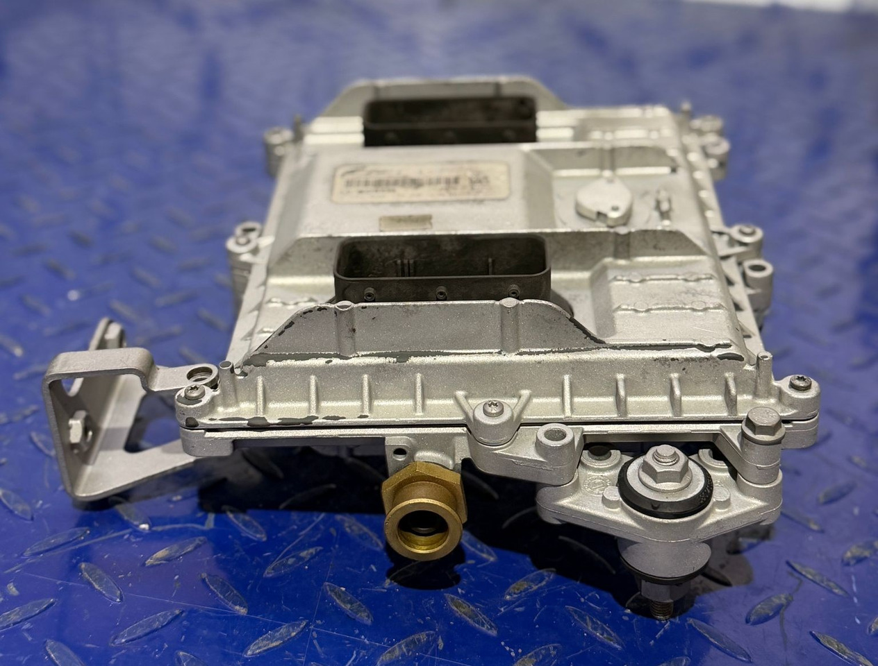 Iveco Engine Control Unit - Блок управления для Грузовиков: фото 2 Iveco Engine Control Unit - Блок управления для Грузовиков: фото 2