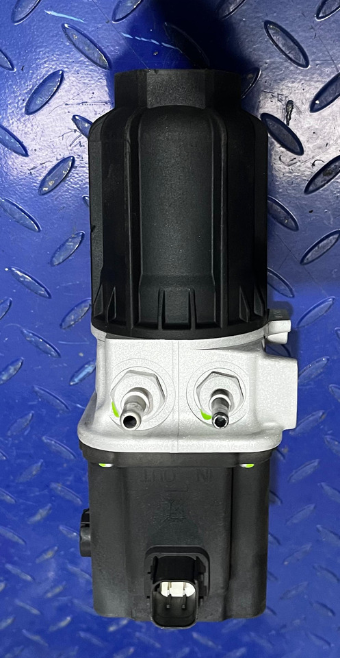 MERCEDES-BENZ AdBlue Pump Reconditioned Mercedes Actros MP5 - Бак для AdBlue: фото 4 MERCEDES-BENZ AdBlue Pump Reconditioned Mercedes Actros MP5 - Бак для AdBlue: фото 4
