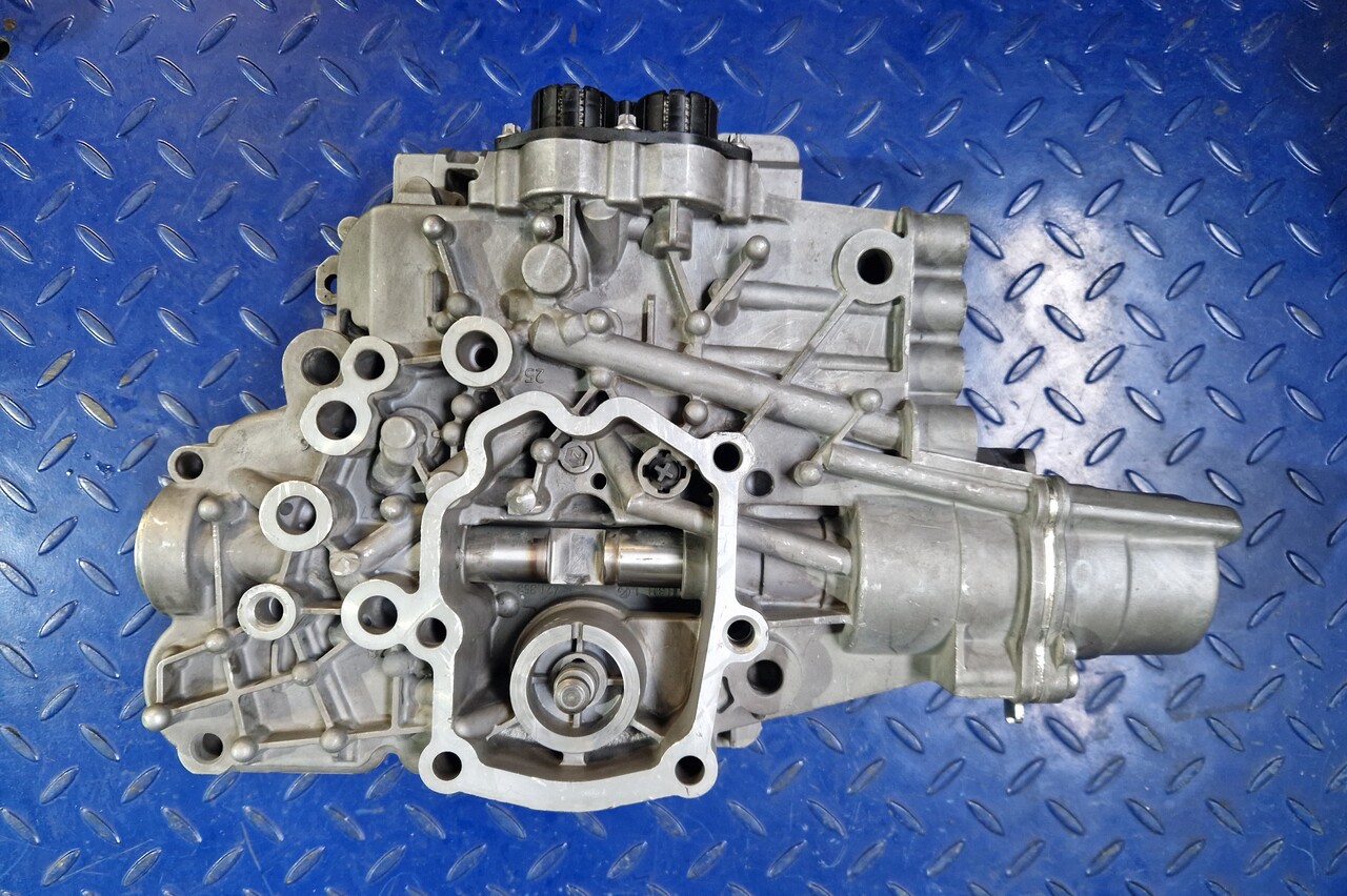 Mercedes MB Actros MP4 transmission shifting cylinder A9602603863 - Запчасти для Другой техники: фото 1 Mercedes MB Actros MP4 transmission shifting cylinder A9602603863 - Запчасти для Другой техники: фото 1