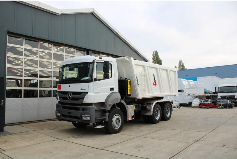 Mercedes-Benz Axor 3344 K 6x4 Tipper Truck - Самосвал: фото 2 Mercedes-Benz Axor 3344 K 6x4 Tipper Truck - Самосвал: фото 2