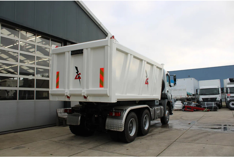 Mercedes-Benz Axor 3344 K 6x4 Tipper Truck - Самосвал: фото 4 Mercedes-Benz Axor 3344 K 6x4 Tipper Truck - Самосвал: фото 4