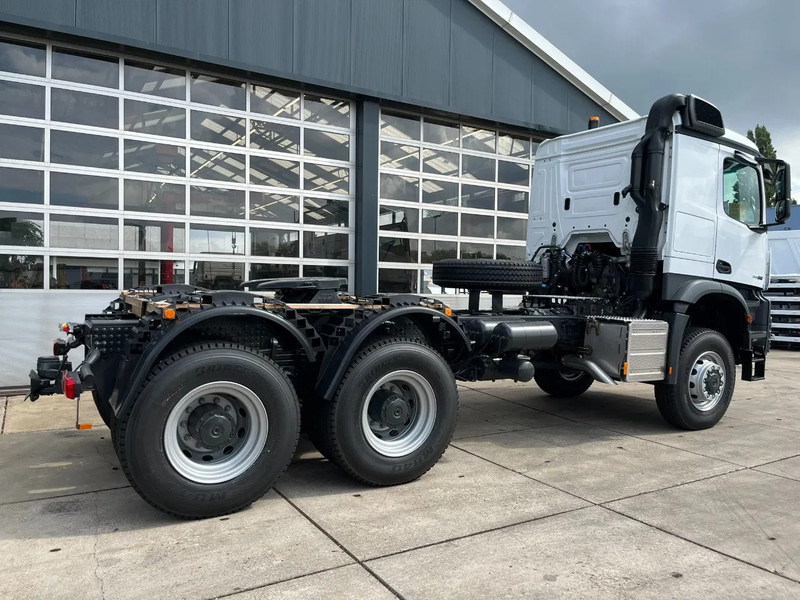 Mercedes-Benz Arocs 4058 AS 6x6 Tractor Head 180T Push Pull (Pre order) - Тягач: фото 5 Mercedes-Benz Arocs 4058 AS 6x6 Tractor Head 180T Push Pull (Pre order) - Тягач: фото 5
