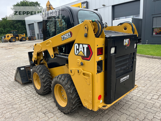 Cat 226D - Мини-погрузчик с бортовым поворотом: фото 5 Cat 226D - Мини-погрузчик с бортовым поворотом: фото 5