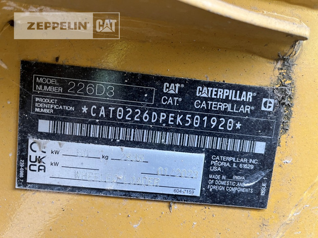 Cat 226D - Мини-погрузчик с бортовым поворотом: фото 2 Cat 226D - Мини-погрузчик с бортовым поворотом: фото 2