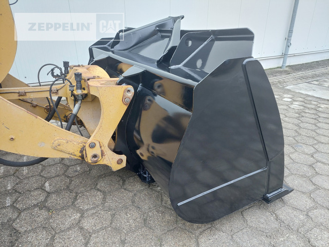 Колёсный погрузчик Cat 938M: фото 10