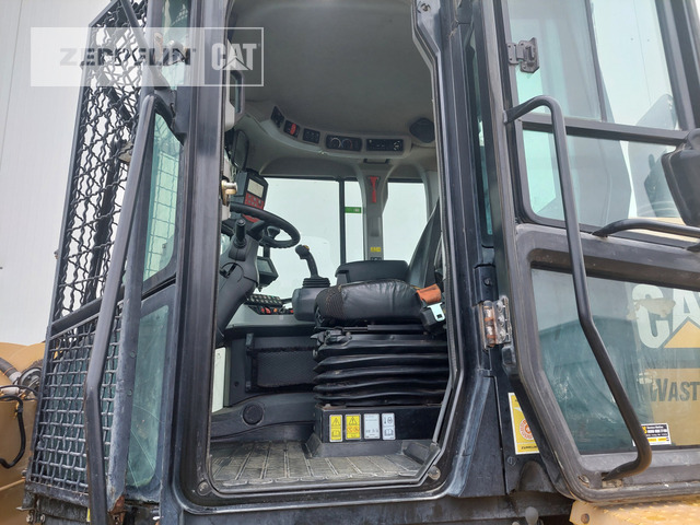 Колёсный погрузчик Cat 938M: фото 24