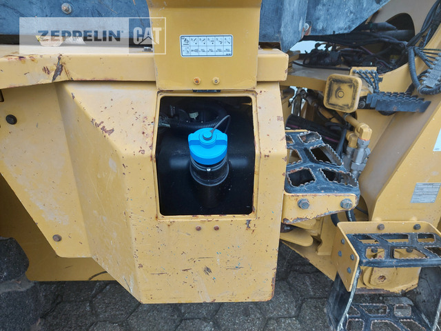 Колёсный погрузчик Cat 938M: фото 26