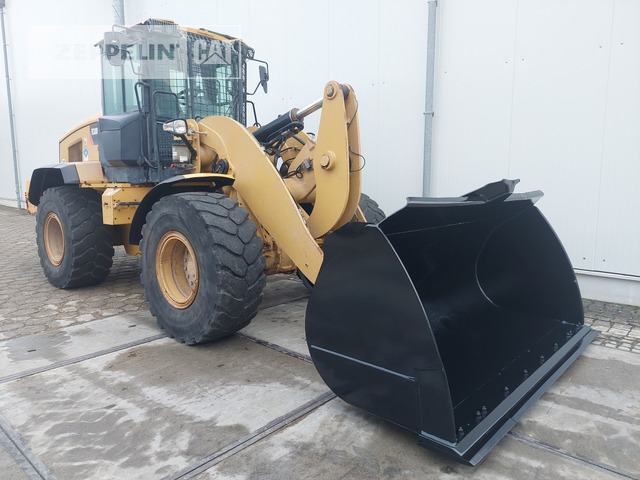 Колёсный погрузчик Cat 938M: фото 6