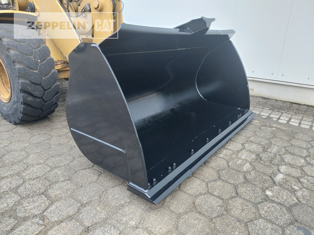 Колёсный погрузчик Cat 938M: фото 9