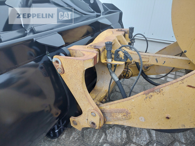 Колёсный погрузчик Cat 938M: фото 11