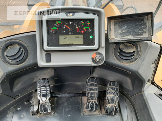 Колёсный погрузчик Cat 982M: фото 39