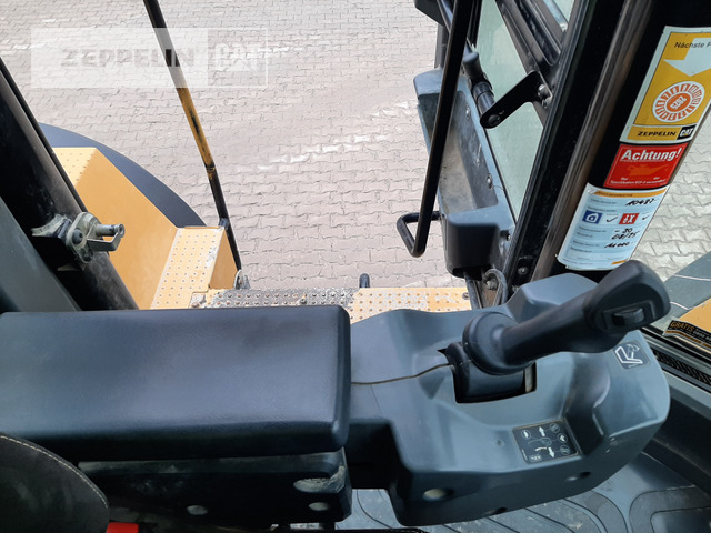 Колёсный погрузчик Cat 982M: фото 42