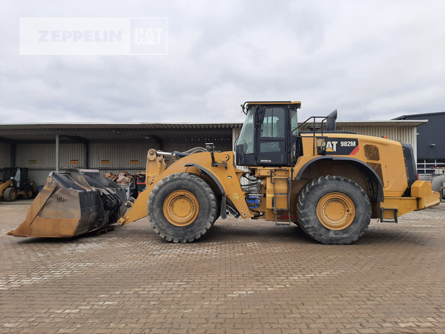 Cat 982M - Колёсный погрузчик: фото 2 Cat 982M - Колёсный погрузчик: фото 2