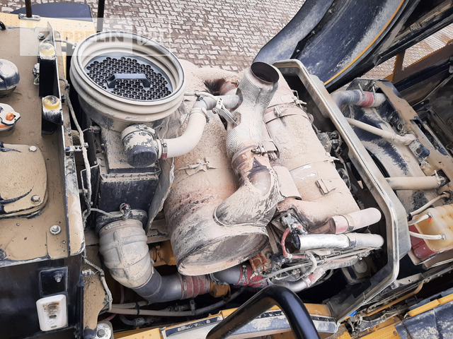 Колёсный погрузчик Cat 982M: фото 23