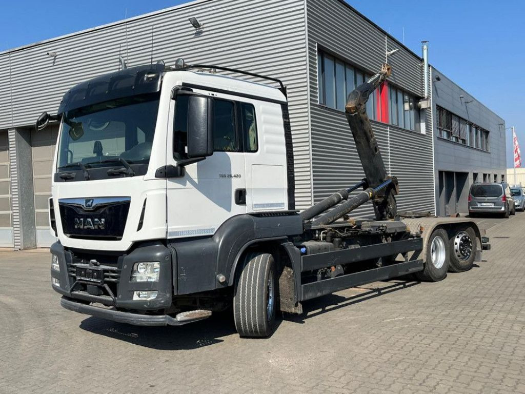 MAN TG-S 26.420/6x2 Abrollkipper - Крюковой мультилифт: фото 1 MAN TG-S 26.420/6x2 Abrollkipper - Крюковой мультилифт: фото 1