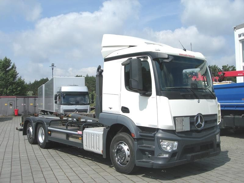 Mercedes-Benz Actros neu 2543 L 6x2 Abrollkipper Meiller Funk - Крюковой мультилифт: фото 2 Mercedes-Benz Actros neu 2543 L 6x2 Abrollkipper Meiller Funk - Крюковой мультилифт: фото 2