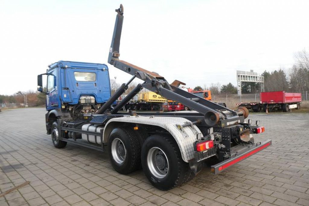 Mercedes-Benz Arocs 2645 K 6x4 Abrollkipper Meiller deutsch to - Крюковой мультилифт: фото 4 Mercedes-Benz Arocs 2645 K 6x4 Abrollkipper Meiller deutsch to - Крюковой мультилифт: фото 4