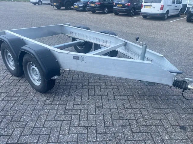 Diversen Bolle . 2 asser aanhangwagen voor kogelkoppeling 3500 kg - Шасси прицеп: фото 4 Diversen Bolle . 2 asser aanhangwagen voor kogelkoppeling 3500 kg - Шасси прицеп: фото 4
