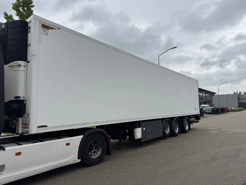 Pacton koelvriesoplegger 3 asser met carrier vector koelmachine, stuuras.. - Полуприцеп-рефрижератор: фото 1 Pacton koelvriesoplegger 3 asser met carrier vector koelmachine, stuuras.. - Полуприцеп-рефрижератор: фото 1