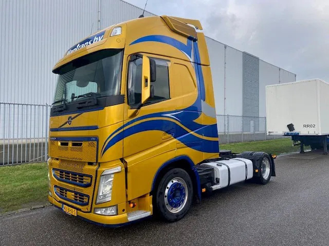 Volvo FH 13.460 "low deck" trekker, euro 6, XL cabine, show truck, apk gekeurd - Тягач: фото 1 Volvo FH 13.460 "low deck" trekker, euro 6, XL cabine, show truck, apk gekeurd - Тягач: фото 1