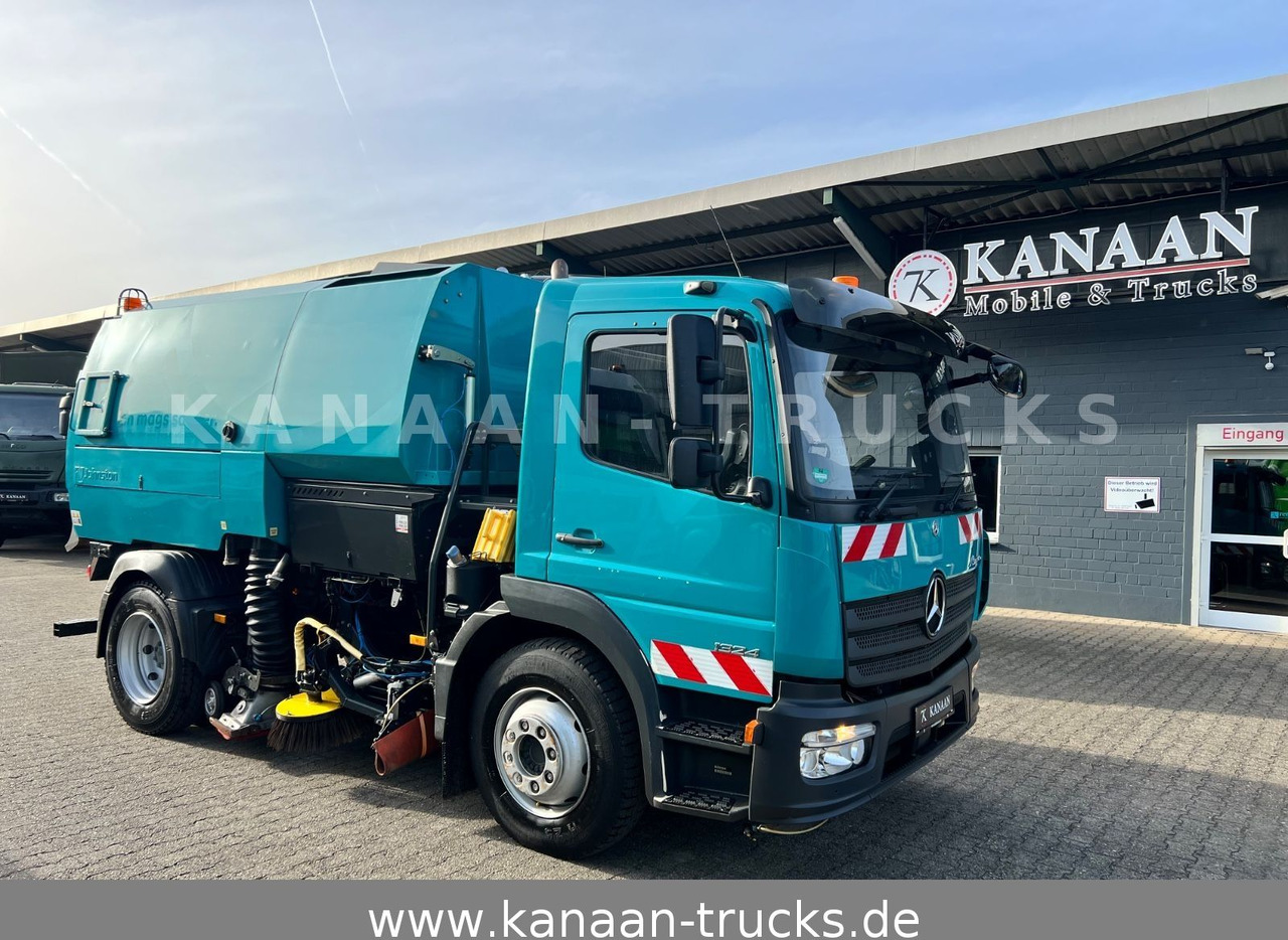 Mercedes-Benz 1324 Atego Johnston VT652 120TKM Euro6b - Подметально-уборочная машина: фото 1 Mercedes-Benz 1324 Atego Johnston VT652 120TKM Euro6b - Подметально-уборочная машина: фото 1