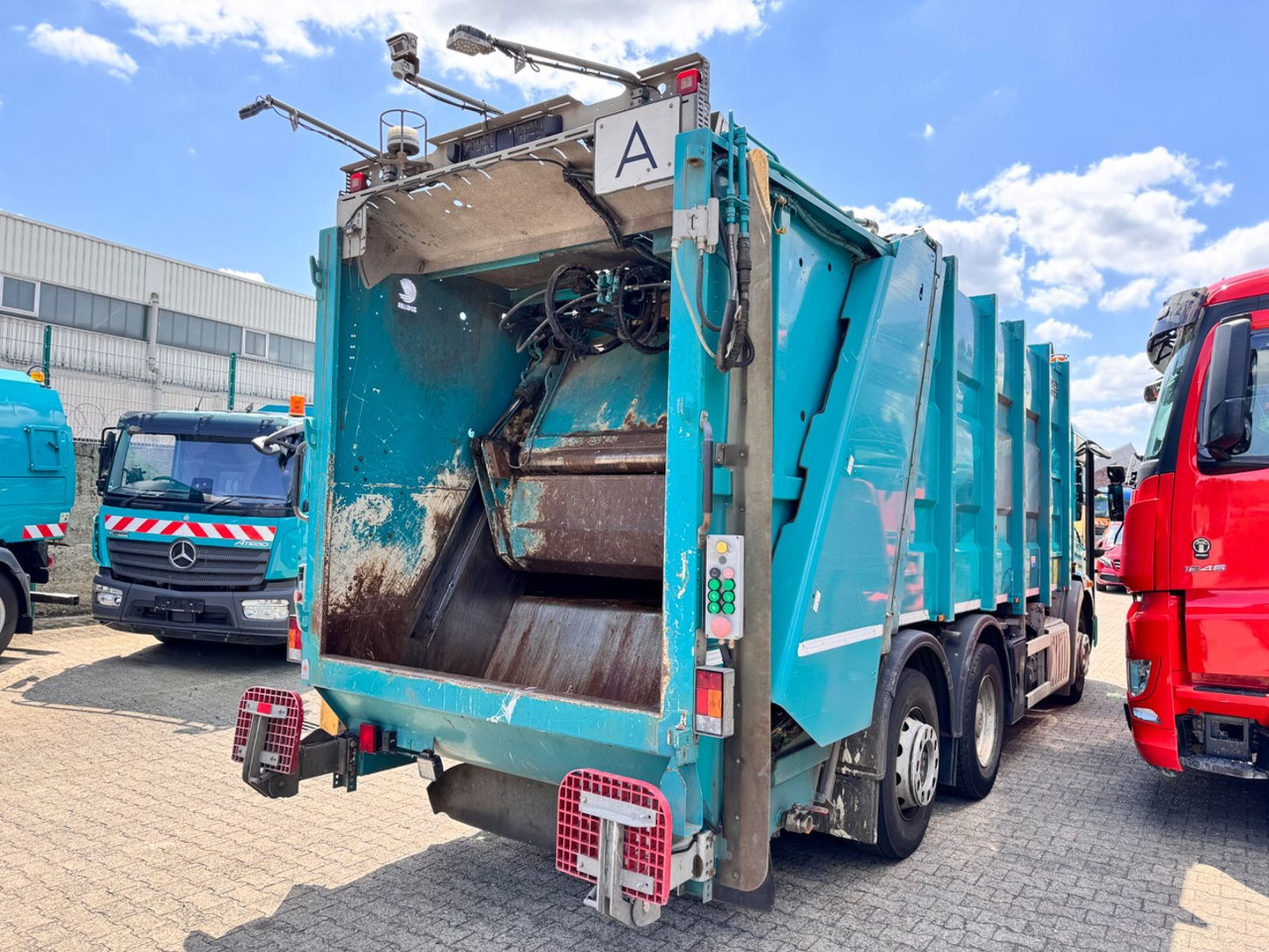 Mercedes-Benz 2630 Econic Müllwagen Zöller - Мусоровоз: фото 4 Mercedes-Benz 2630 Econic Müllwagen Zöller - Мусоровоз: фото 4
