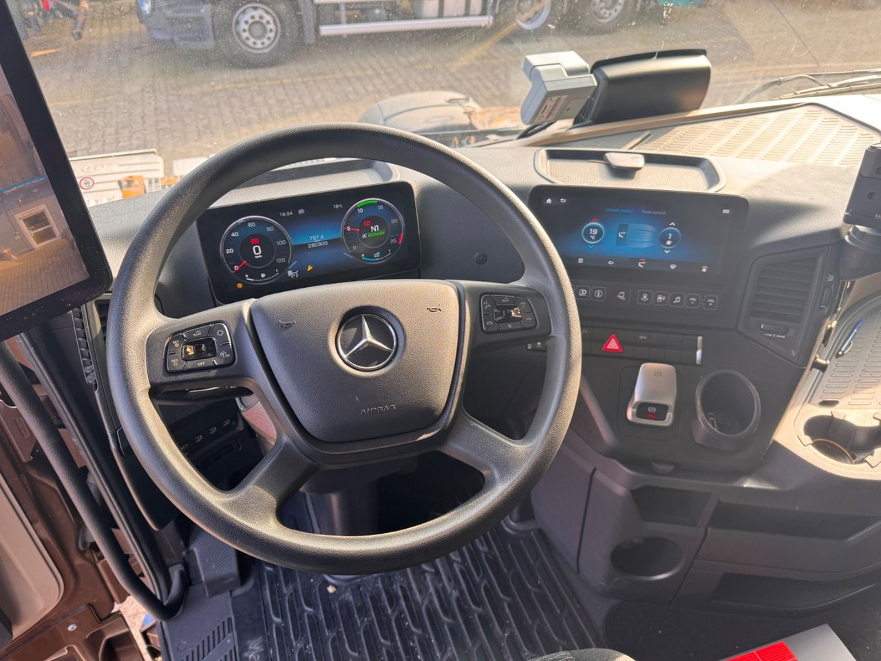 Mercedes-Benz 1848 Actros 5 BigSPace - Тягач: фото 3 Mercedes-Benz 1848 Actros 5 BigSPace - Тягач: фото 3