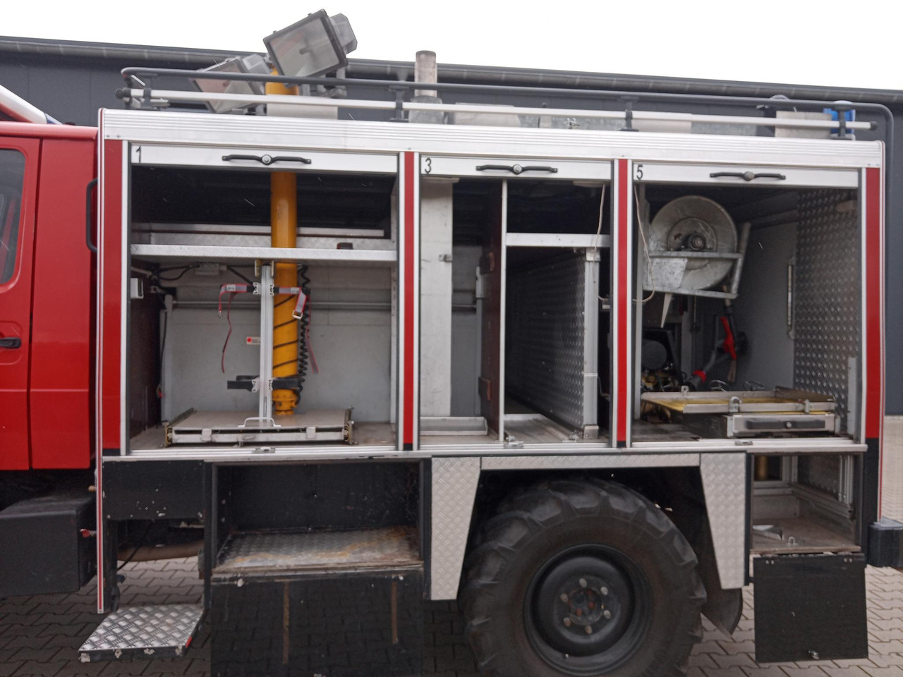 Пожарная машина Mercedes Benz Unimog U1300L Unimog Firetruck: фото 11 Пожарная машина Mercedes Benz Unimog U1300L Unimog Firetruck: фото 11