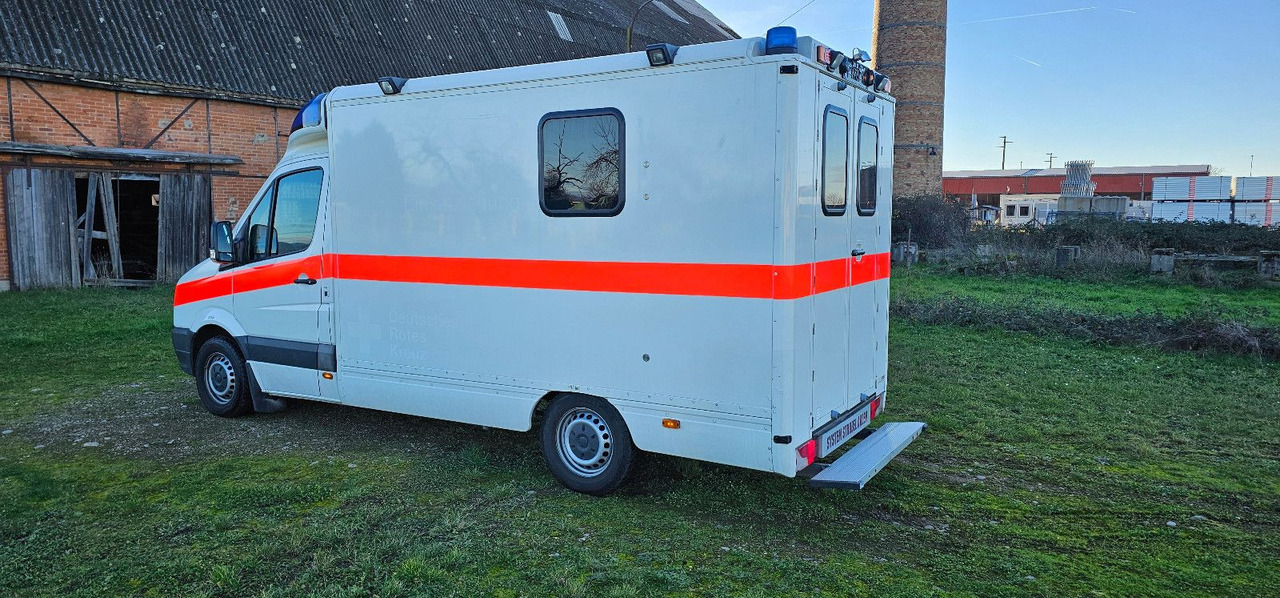 Volkswagen Crafter ELW Rettungswagen Camper Van - Машина скорой помощи: фото 4 Volkswagen Crafter ELW Rettungswagen Camper Van - Машина скорой помощи: фото 4