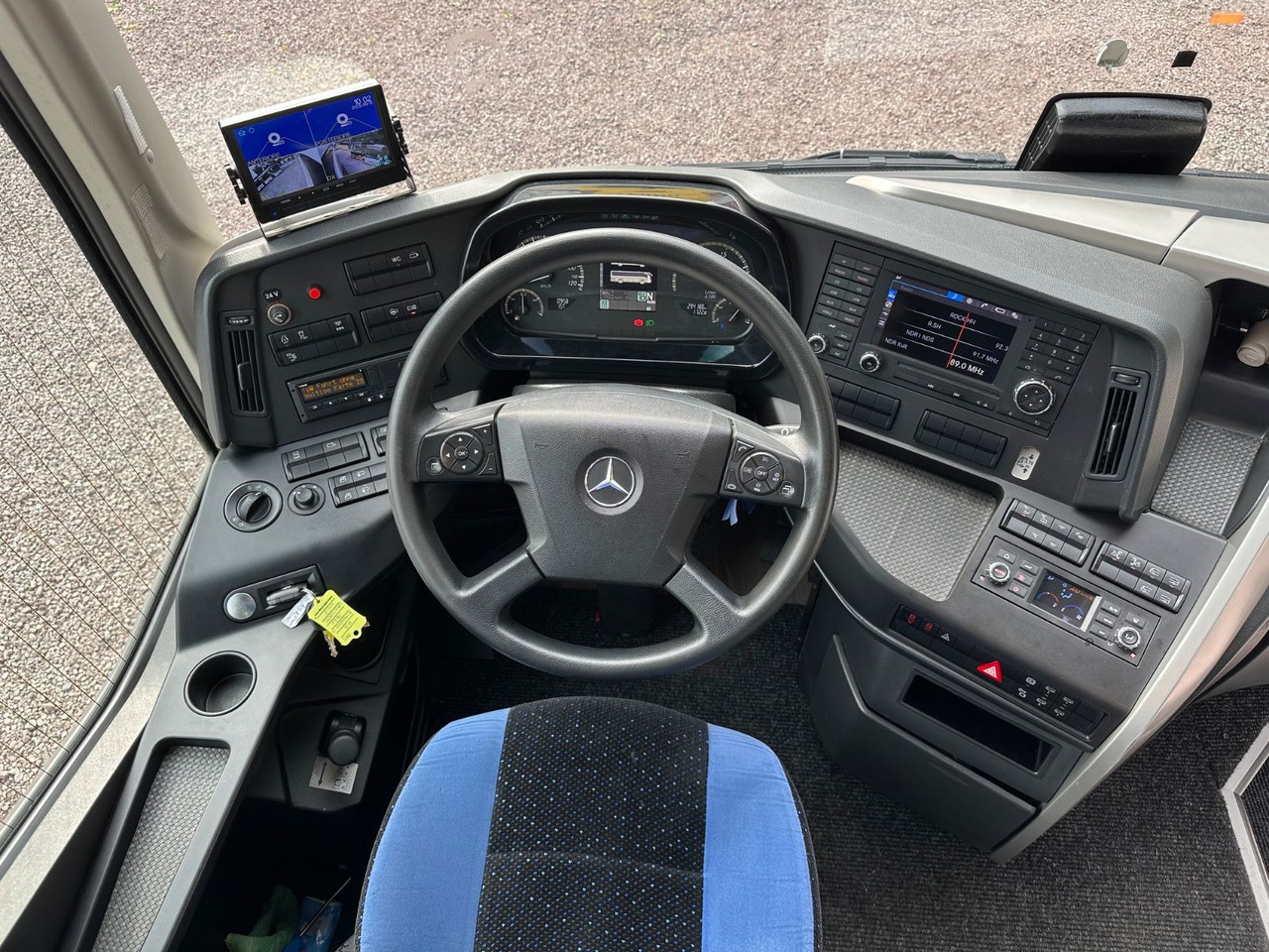 Туристический автобус Mercedes-Benz Tourismo E 16 RHD-M/2A (wenig Km*TOP*61 Sitze): фото 14 Туристический автобус Mercedes-Benz Tourismo E 16 RHD-M/2A (wenig Km*TOP*61 Sitze): фото 14