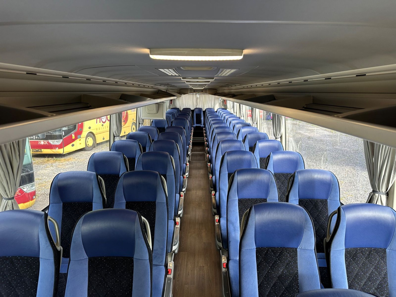 Туристический автобус Mercedes-Benz Tourismo E 16 RHD-M/2A (wenig Km*TOP*61 Sitze): фото 17 Туристический автобус Mercedes-Benz Tourismo E 16 RHD-M/2A (wenig Km*TOP*61 Sitze): фото 17