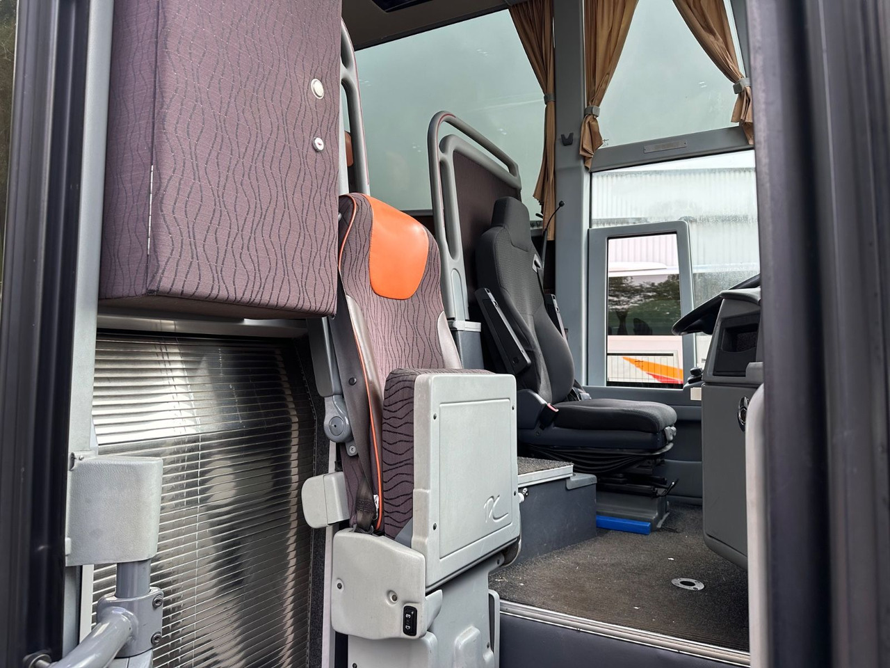 Vanhool TX17 Astron (TOP*57 Sitze) 417 HDH/ 517 HDH в лизинг Vanhool TX17 Astron (TOP*57 Sitze) 417 HDH/ 517 HDH: фото 14 Vanhool TX17 Astron (TOP*57 Sitze) 417 HDH/ 517 HDH в лизинг Vanhool TX17 Astron (TOP*57 Sitze) 417 HDH/ 517 HDH: фото 14