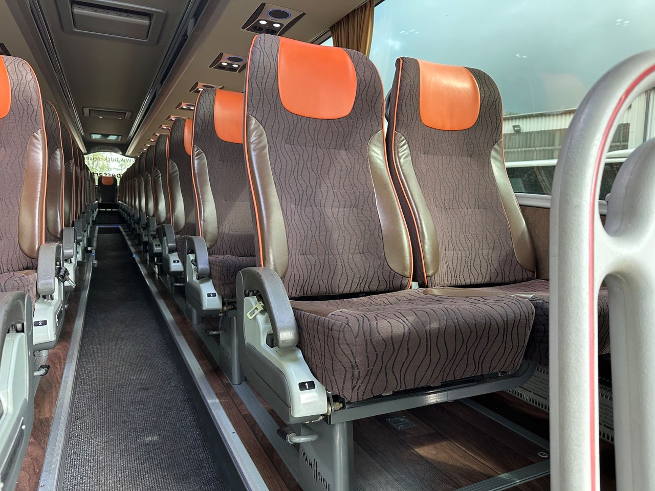 Vanhool TX17 Astron (TOP*57 Sitze) 417 HDH/ 517 HDH в лизинг Vanhool TX17 Astron (TOP*57 Sitze) 417 HDH/ 517 HDH: фото 8 Vanhool TX17 Astron (TOP*57 Sitze) 417 HDH/ 517 HDH в лизинг Vanhool TX17 Astron (TOP*57 Sitze) 417 HDH/ 517 HDH: фото 8