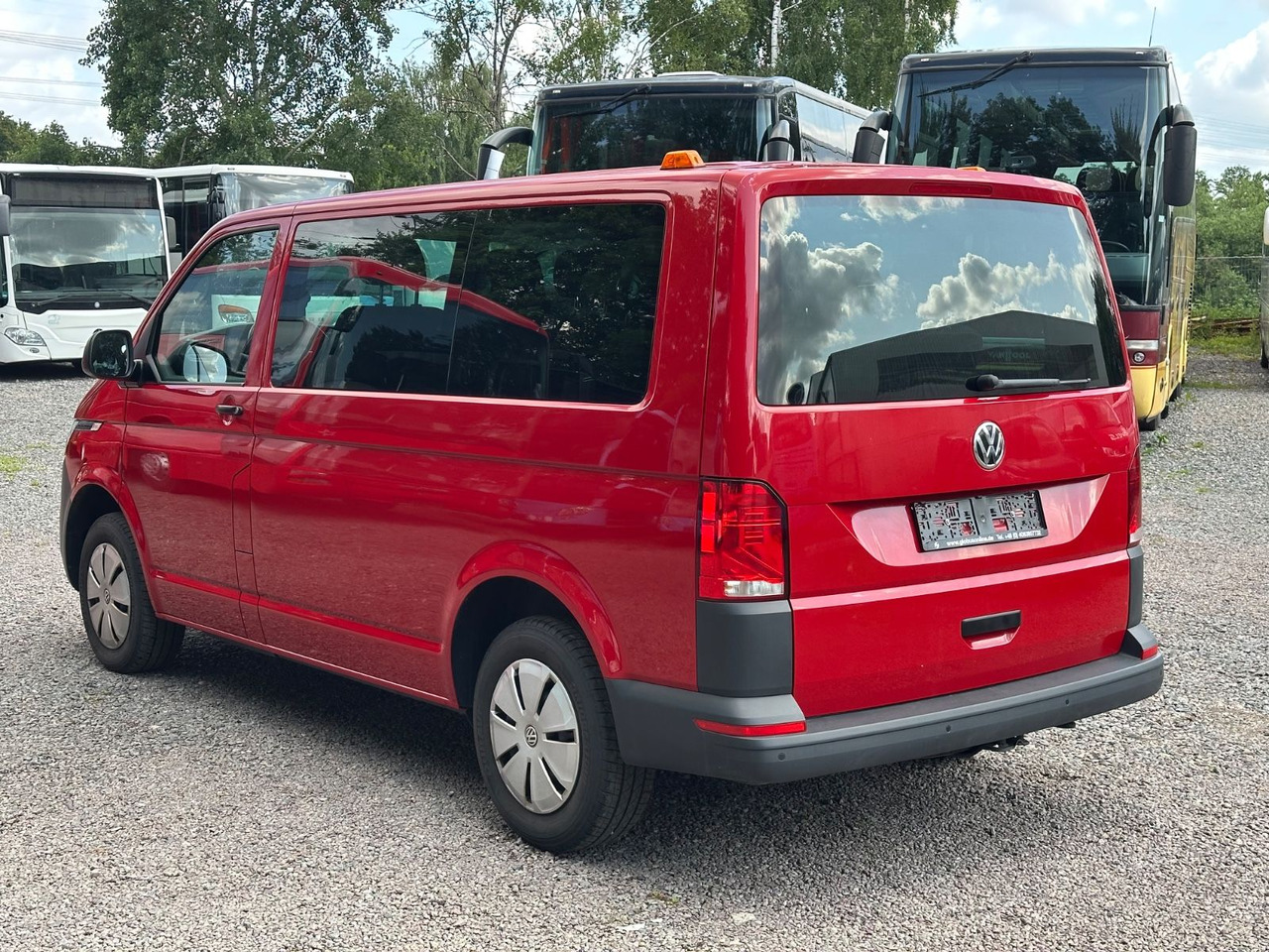 Volkswagen T6 Kombi (PDC Hi*ACC*StandHz*9 Sitzer*AC) - Пассажирский фургон: фото 2 Volkswagen T6 Kombi (PDC Hi*ACC*StandHz*9 Sitzer*AC) - Пассажирский фургон: фото 2