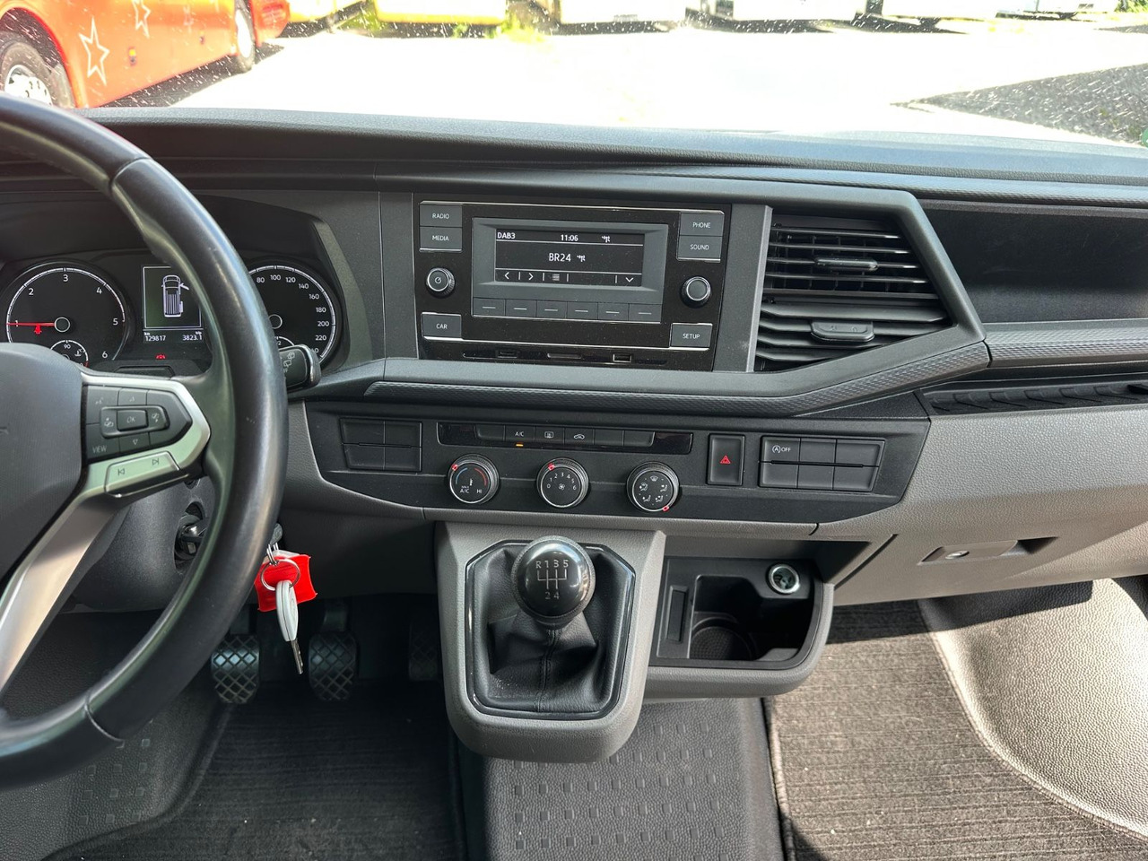 Пассажирский фургон Volkswagen T6 Kombi (PDC Hi*ACC*StandHz*9 Sitzer*AC): фото 14